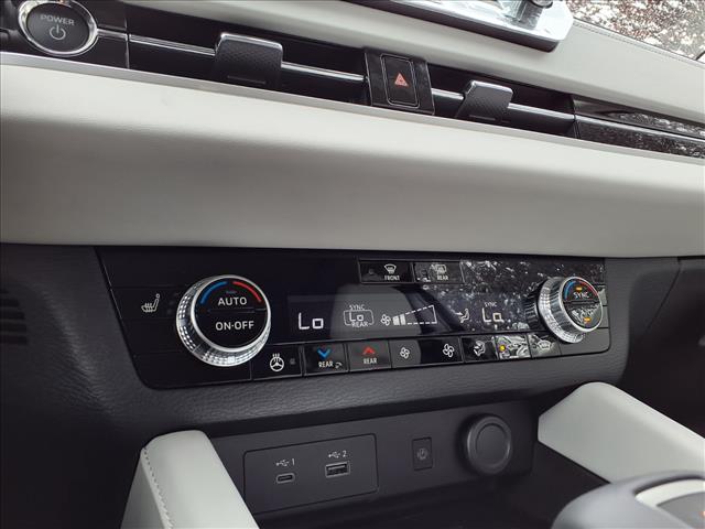 2025 Mitsubishi Outlander PHEV SEL