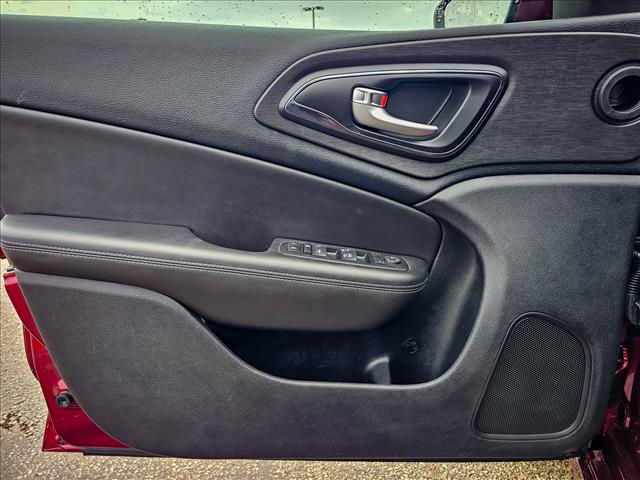 2016 Chrysler 200 S
