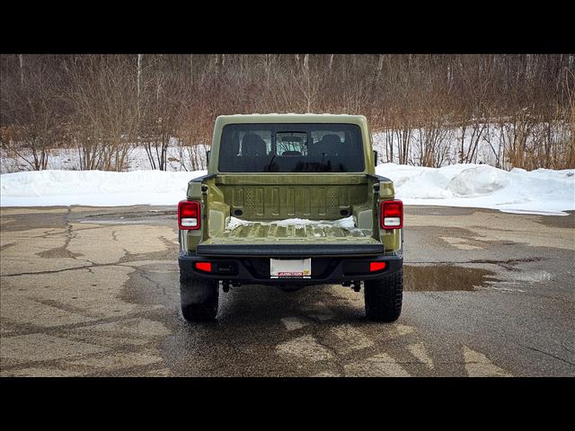 2025 Jeep Gladiator NightHawk