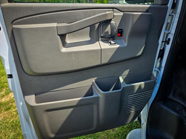2023 Chevrolet Express 2500