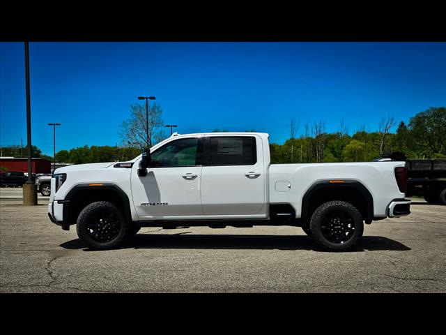 2025 GMC Sierra 2500HD AT4