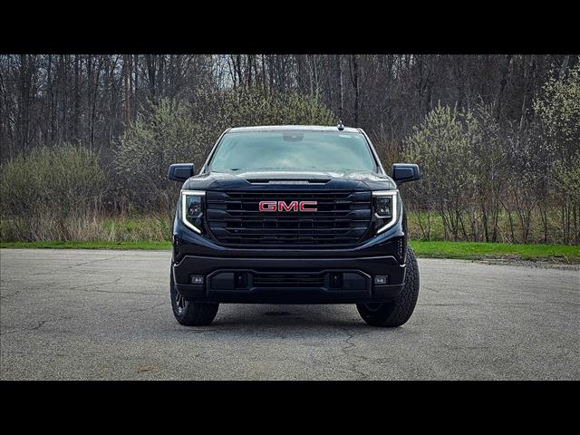 2025 GMC Sierra 1500 Elevation Standard