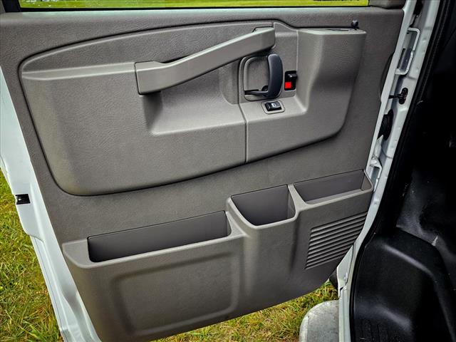 2023 GMC Savana 2500