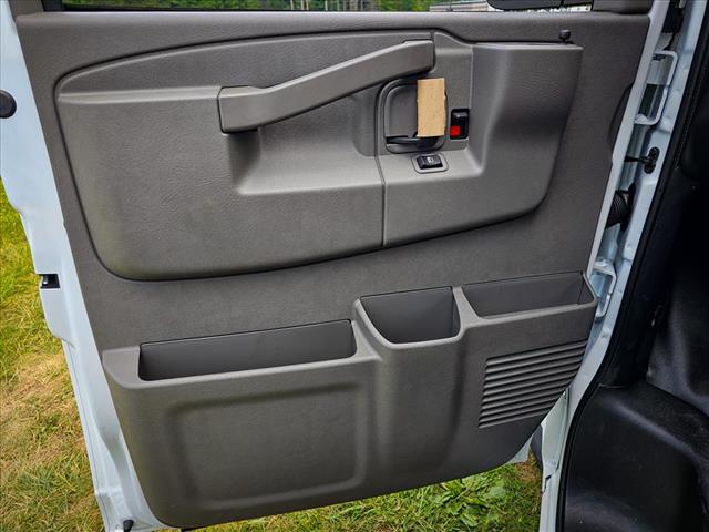 2025 GMC Savana 3500