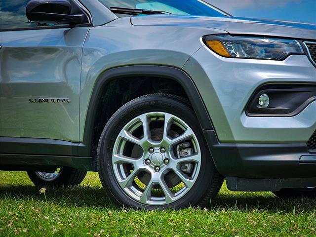 2023 Jeep Compass Latitude Lux