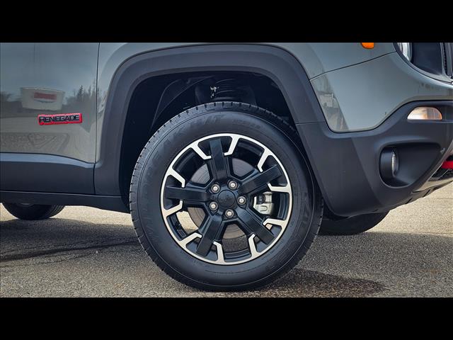 2023 Jeep Renegade Trailhawk