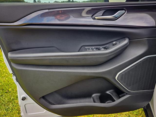 2022 Jeep Grand Cherokee Altitude
