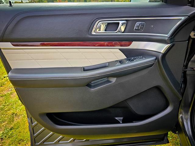 2017 Ford Explorer Platinum