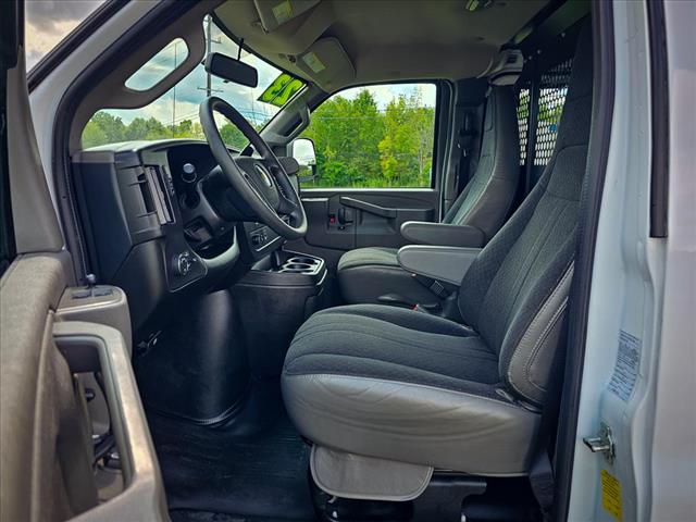 2023 Chevrolet Express 2500