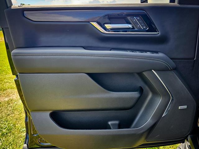 2025 GMC Yukon Elevation