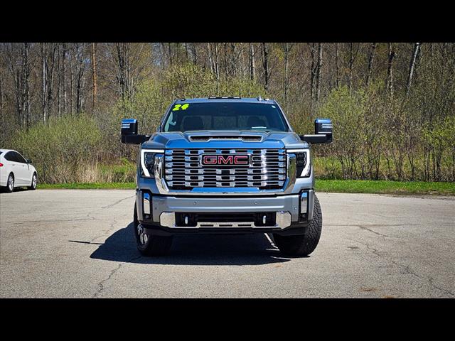 2024 GMC Sierra 3500HD Denali