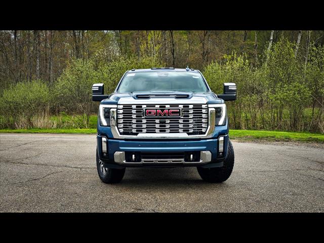 2025 GMC Sierra 2500HD Denali