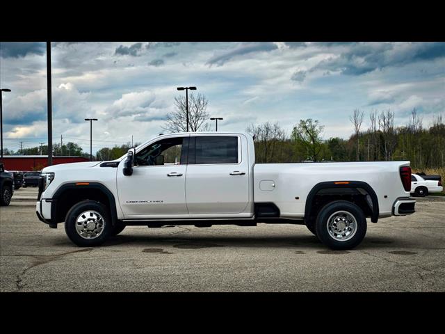 2025 GMC Sierra 3500HD Denali Ultimate