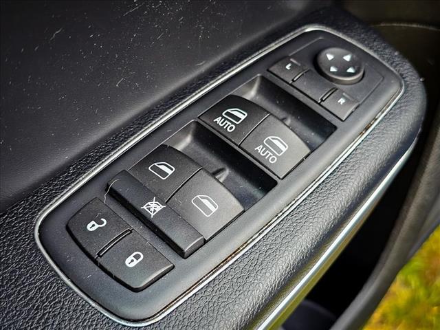2016 Chrysler 300 LTD