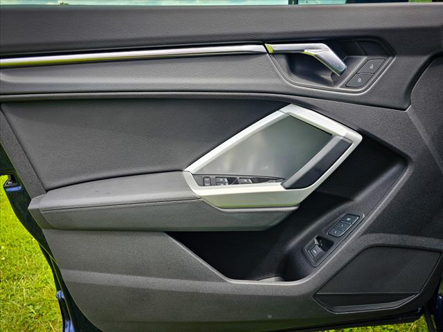 2022 Audi Q3 quattro Premium 40 TFSI