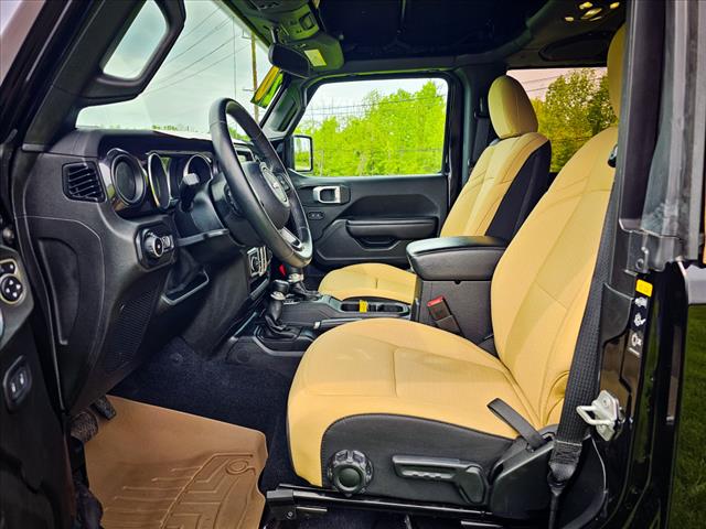 2020 Jeep Wrangler Black and Tan