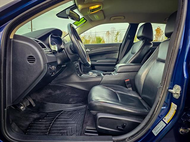 2016 Chrysler 300 LTD