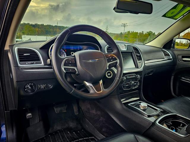 2016 Chrysler 300 LTD