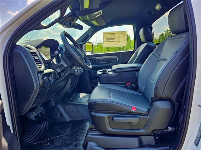 2025 RAM 5500 REG