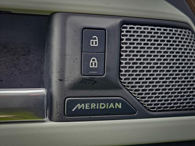 2024 Land Rover Defender 110 P300 S