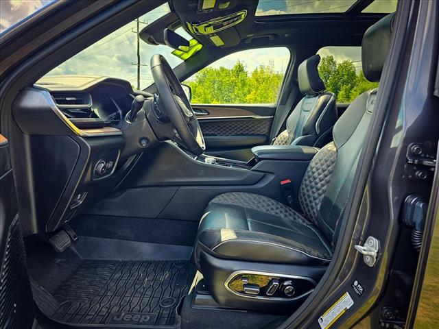 2022 Jeep Grand Cherokee Summit