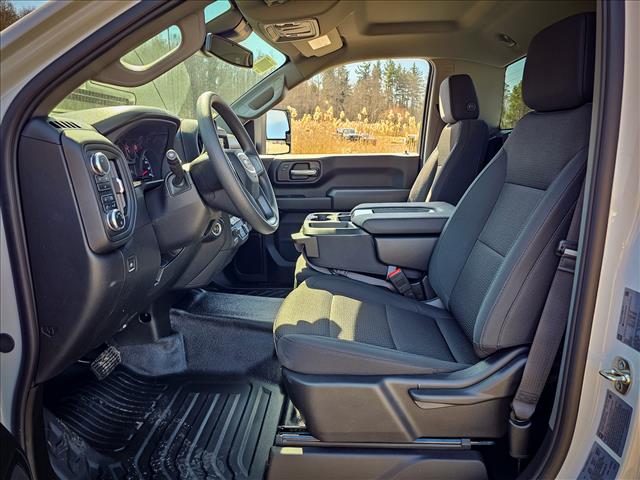 2025 GMC Sierra 2500HD Pro