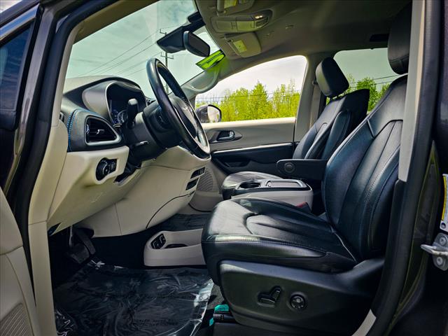 2021 Chrysler Pacifica Touring L