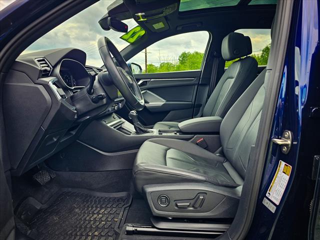 2022 Audi Q3 quattro Premium 40 TFSI