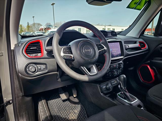 2023 Jeep Renegade Trailhawk