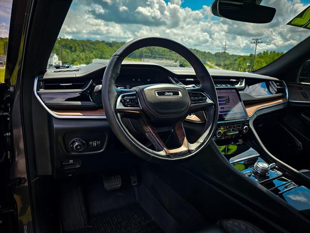 2022 Jeep Grand Cherokee Summit