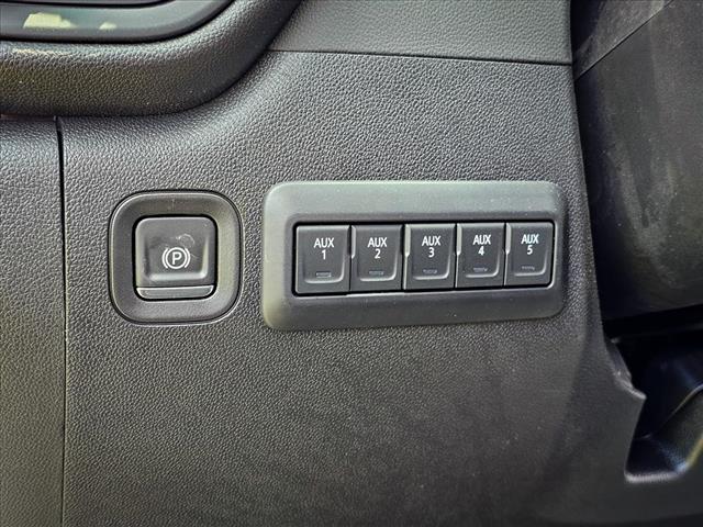 2025 GMC Sierra 3500HD CC Pro