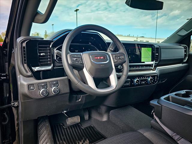 2025 GMC Sierra 1500 Elevation Standard