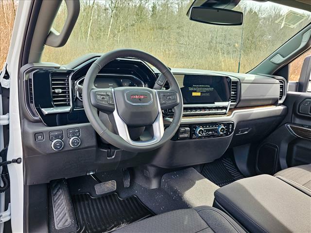 2025 GMC Sierra 2500HD SLE