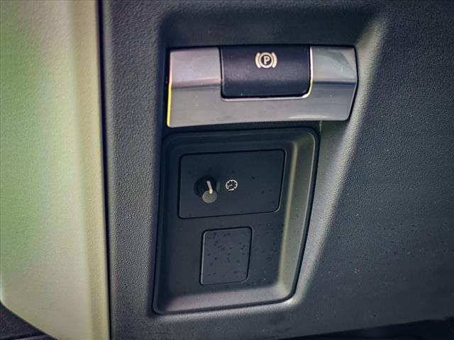 2024 Land Rover Defender 110 P300 S