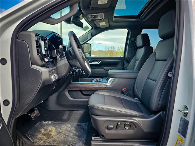 2025 GMC Sierra 2500HD SLT