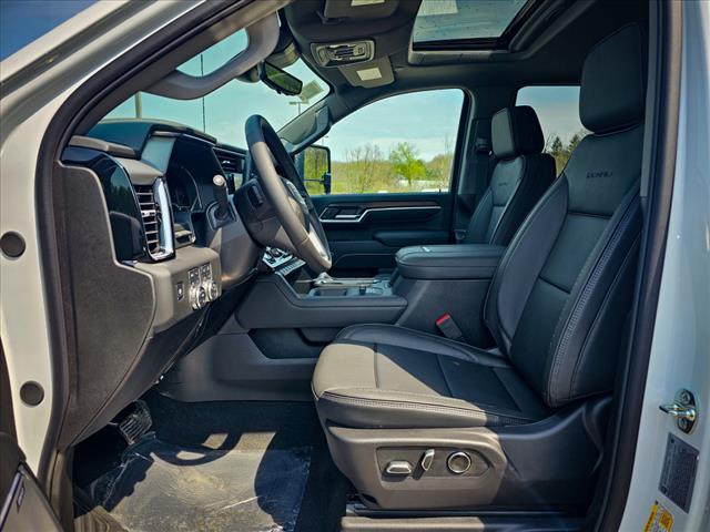 2025 GMC Sierra 2500HD Denali