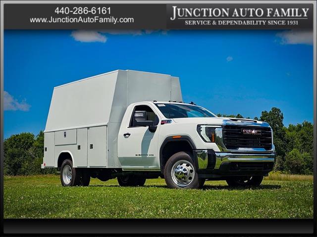 2025 GMC Sierra 3500HD CC Pro