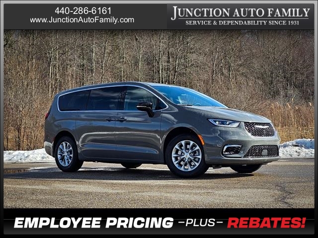 2025 Chrysler Pacifica Select