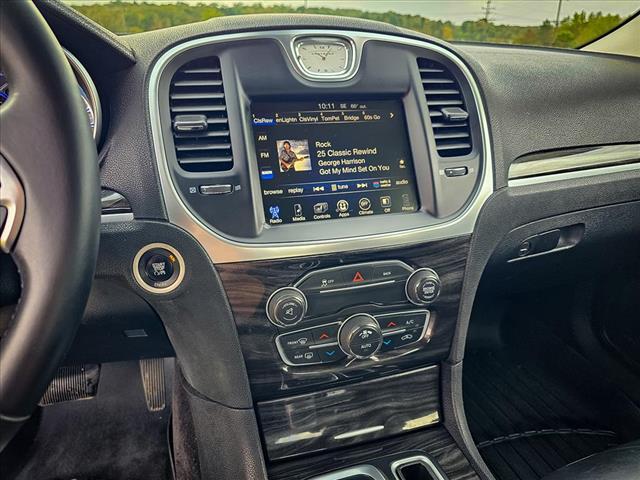 2016 Chrysler 300 LTD