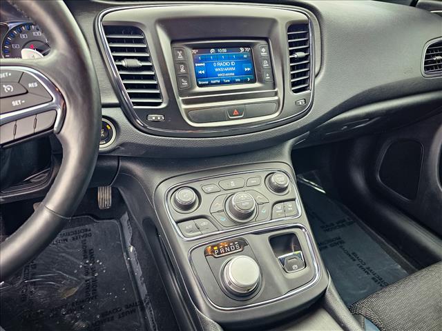 2016 Chrysler 200 S