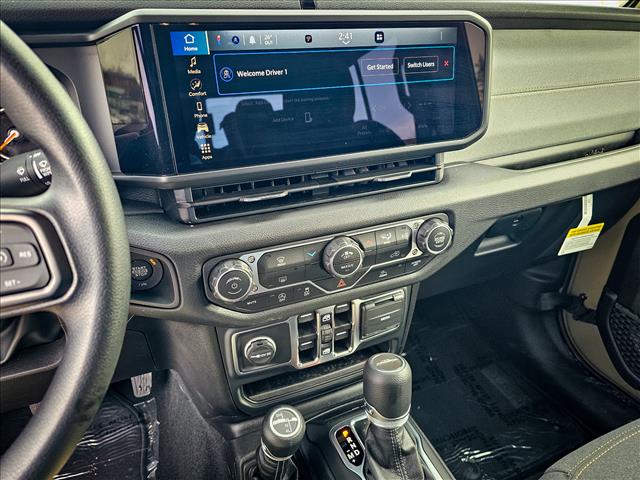 2025 Jeep Gladiator NightHawk