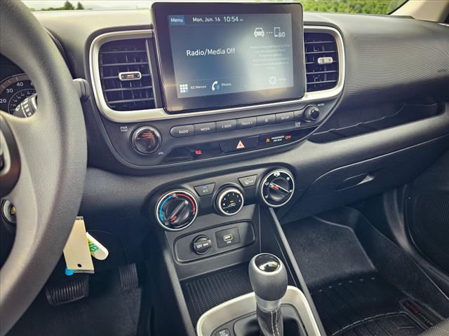 2020 Hyundai VENUE SE