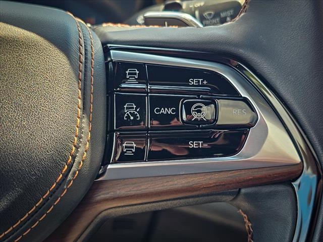 2022 Jeep Grand Cherokee Summit