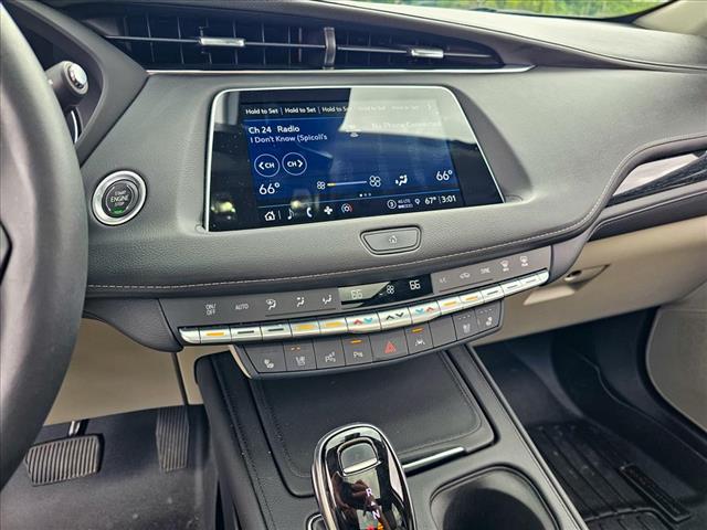 2022 Cadillac XT4 Premium Luxury