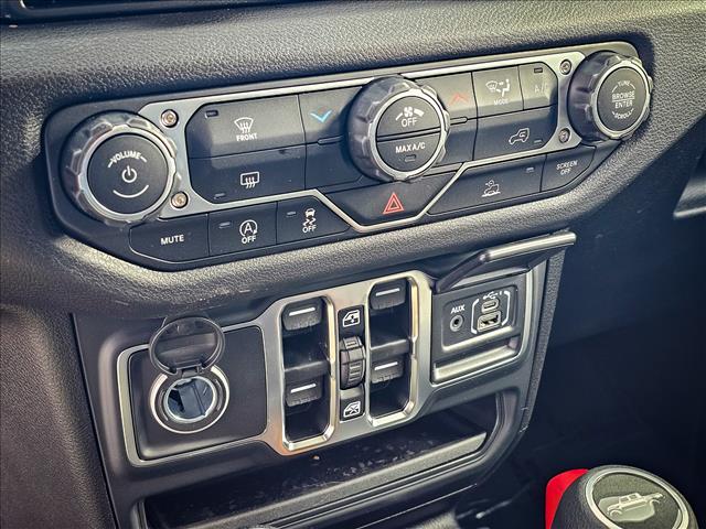 2025 Jeep Gladiator NightHawk