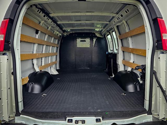 2023 GMC Savana 2500
