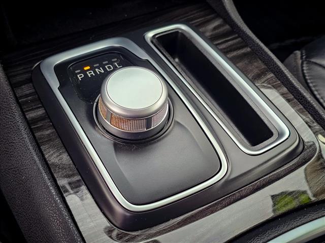 2016 Chrysler 300 LTD