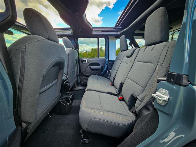 2025 Jeep Wrangler 