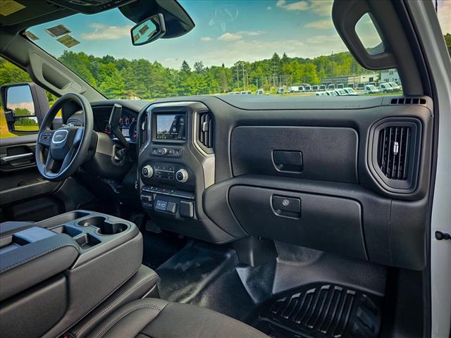 2025 GMC Sierra 3500HD CC Pro