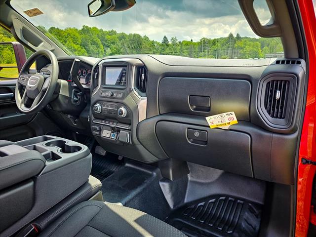 2025 GMC Sierra 2500HD Pro